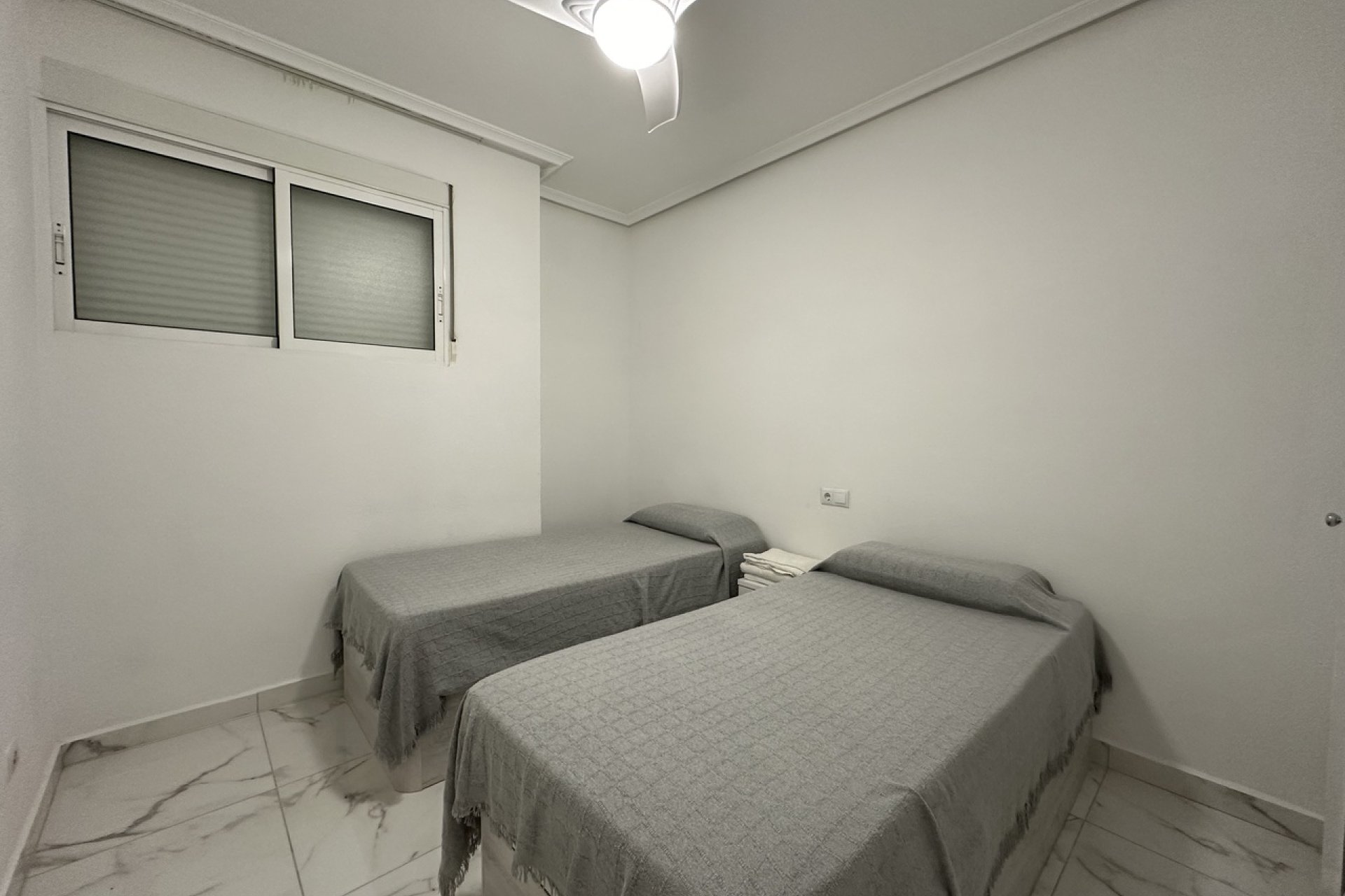 2-slaapkamer appartement Torrevieja 50m van strand met zeezicht