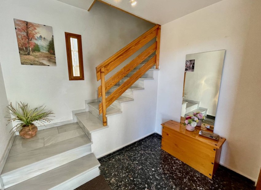 A charming 3-bedroom country finca with panoramic views near Orihuela