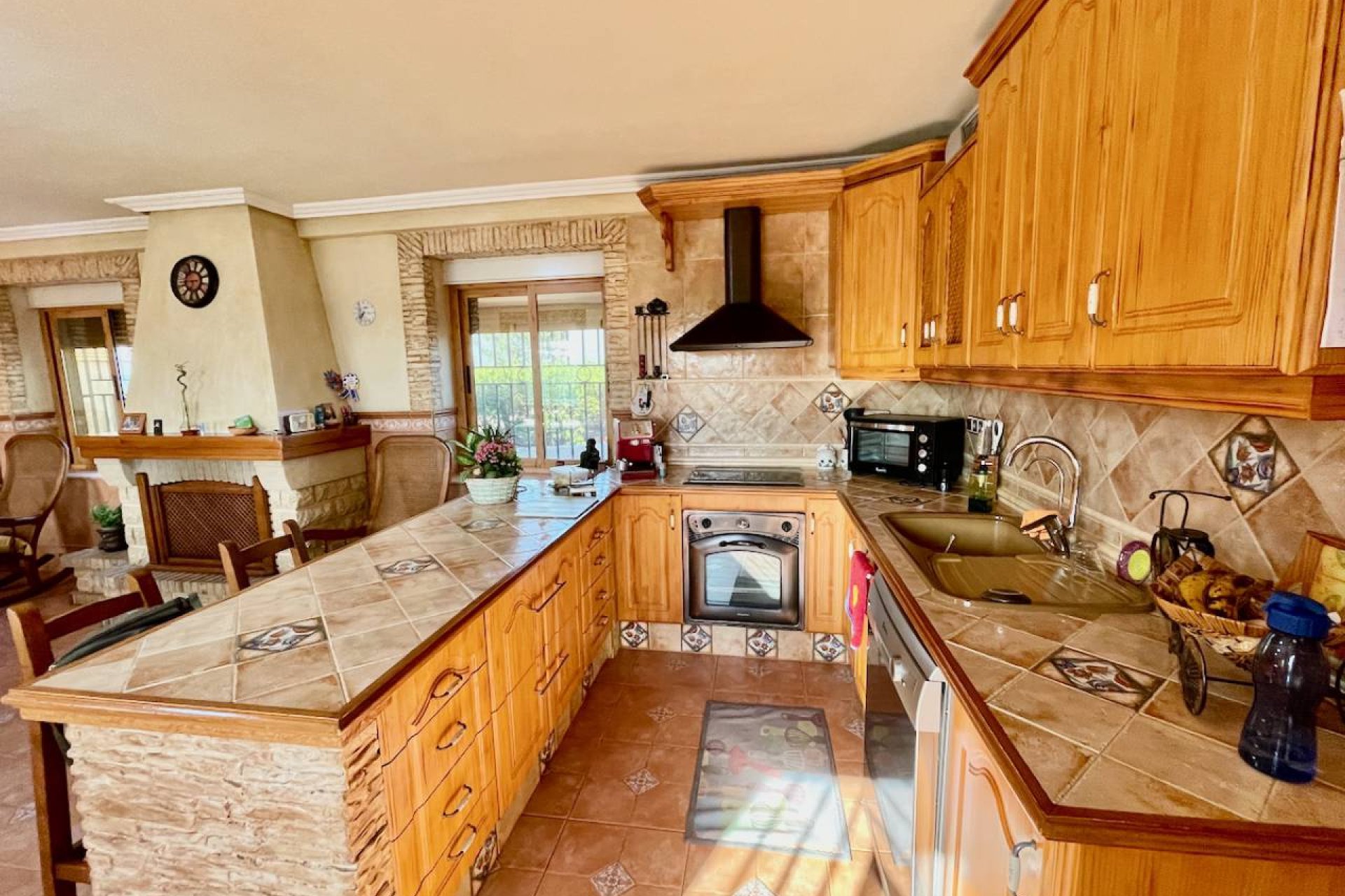 A charming 3-bedroom country finca with panoramic views near Orihuela