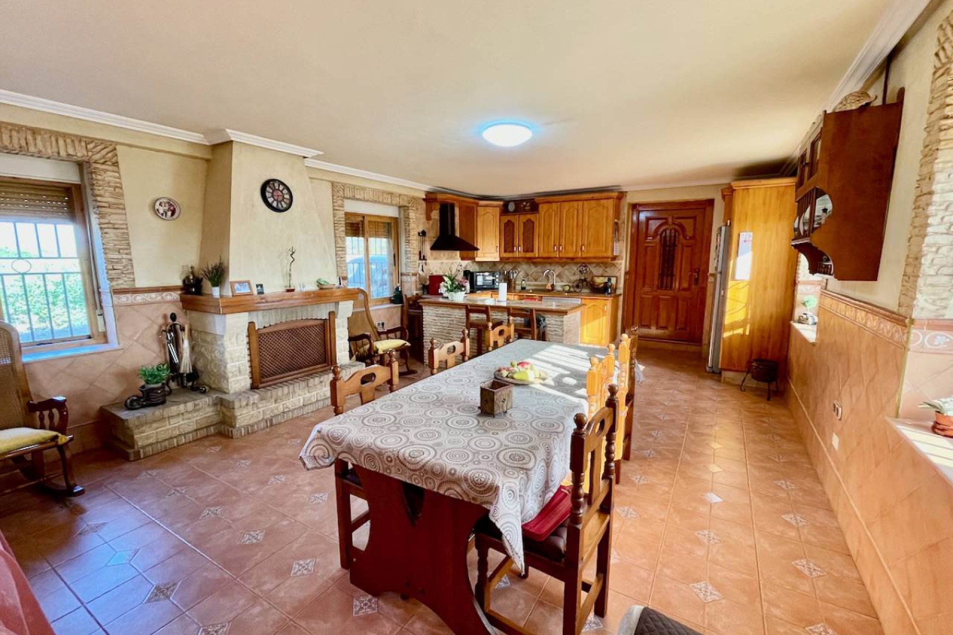 A charming 3-bedroom country finca with panoramic views near Orihuela