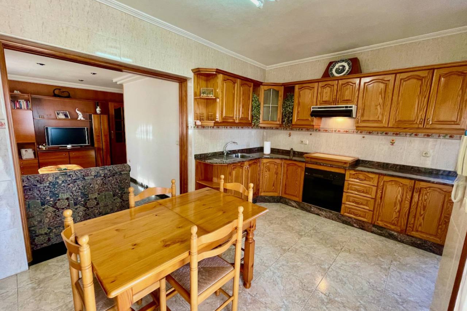 A charming 3-bedroom country finca with panoramic views near Orihuela