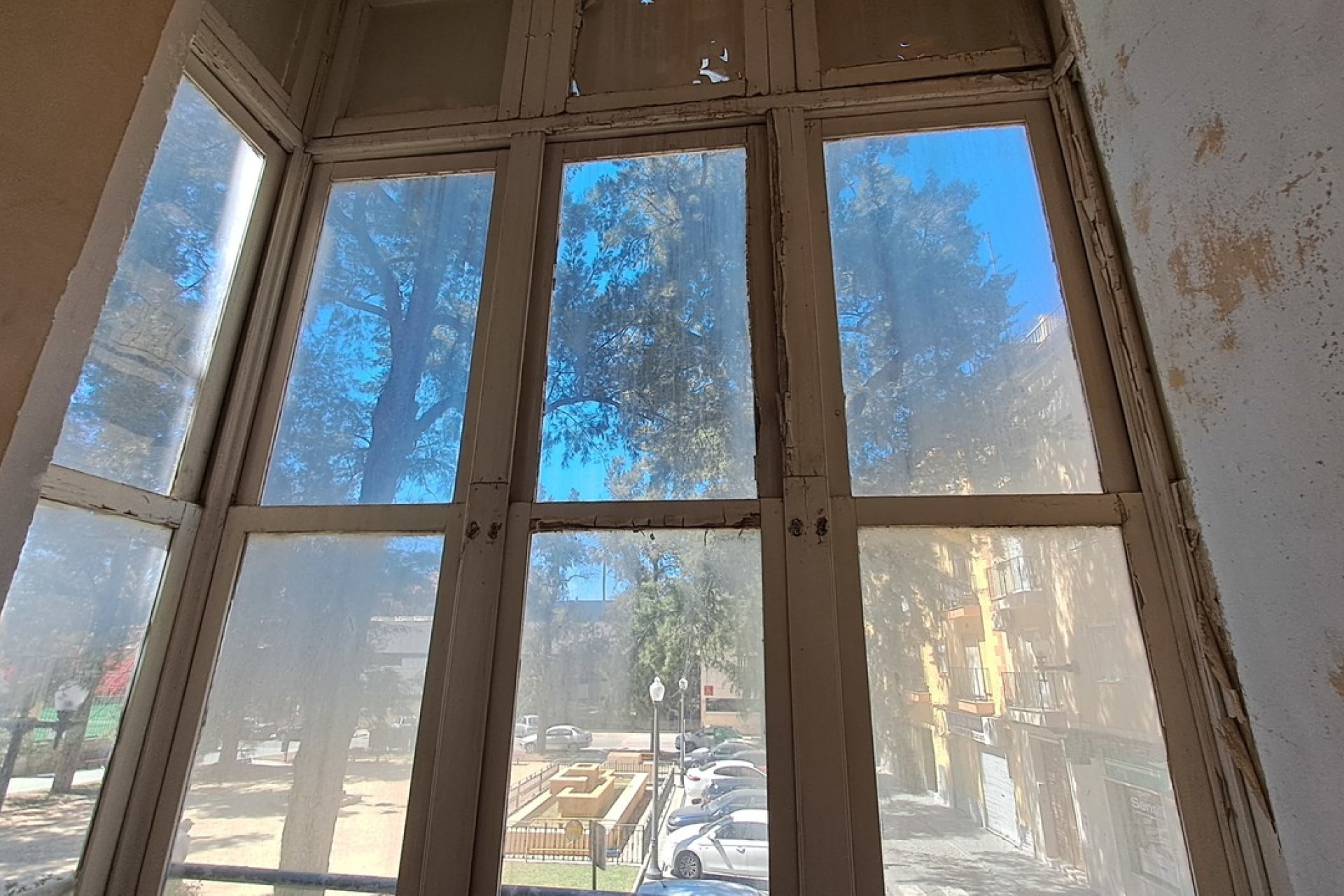 A unique historic property in Orihuela with investment potential and mountain views