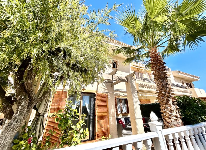 Adosado - Reventa -
            Orihuela Costa - CO-14637