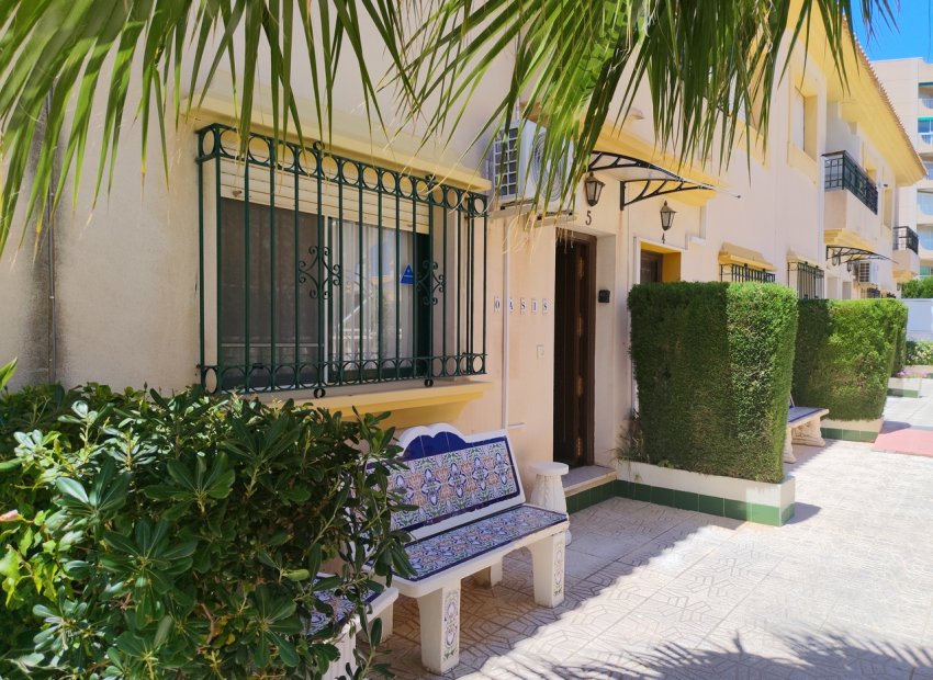 Adosado - Reventa -
            Orihuela Costa - CO-47951
