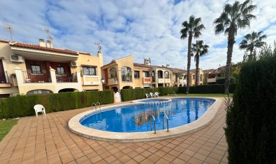 Adosado - Reventa - Torrevieja -
                Torrevieja