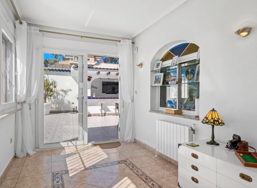 Amplia villa con piscina privada y casa de invitados en Ciudad Quesada, Costa Blanca