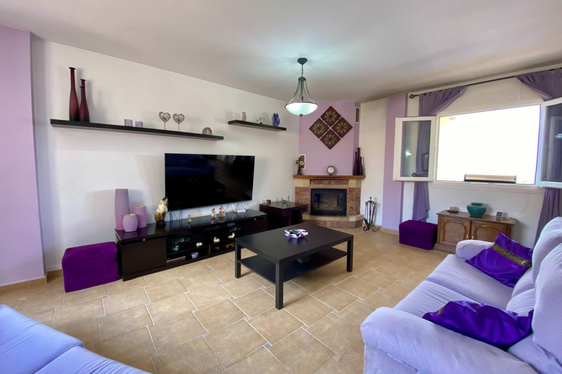 Amplia villa con piscina privada y vistas panorámicas a la montaña en Algorfa﻿