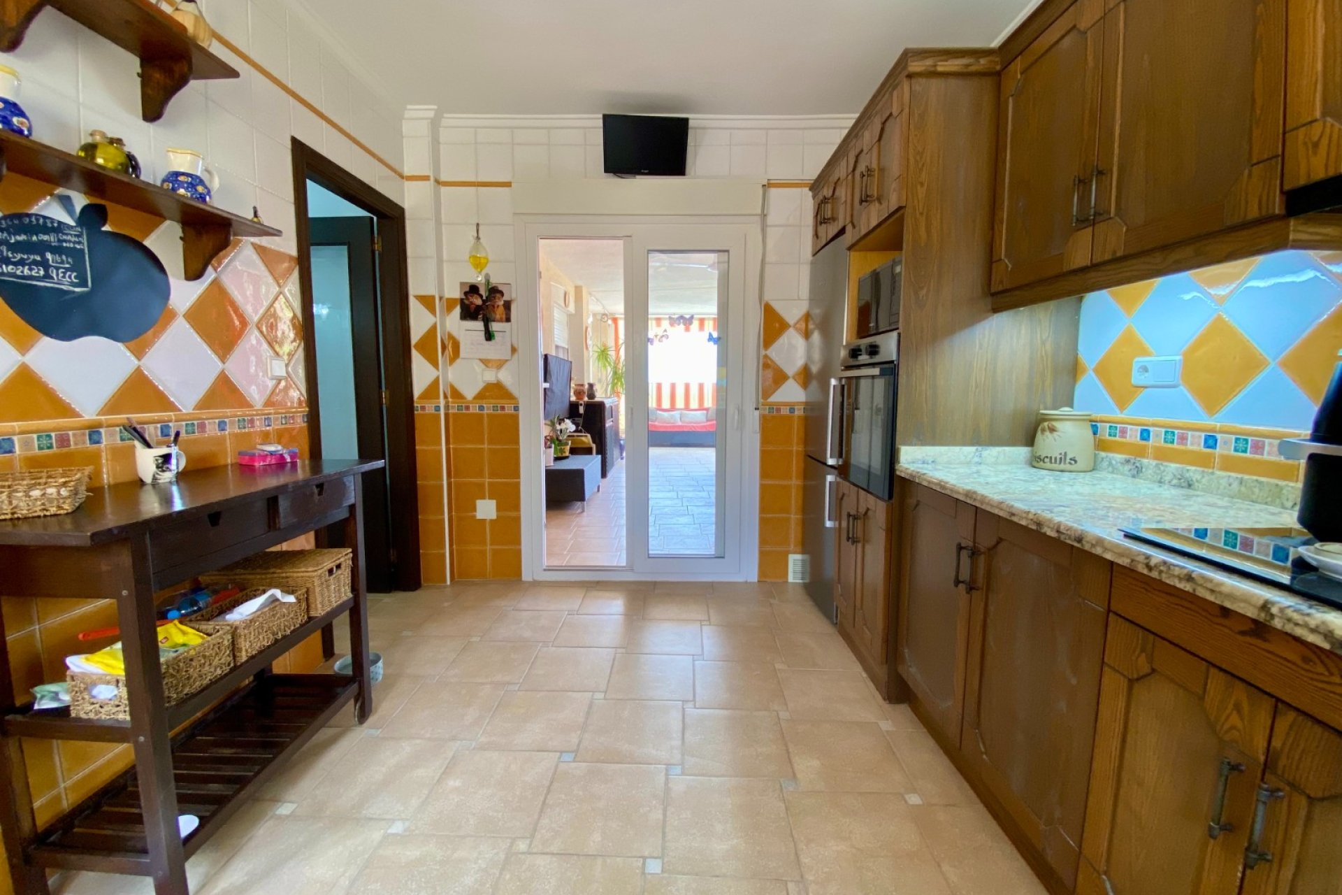 Amplia villa con piscina privada y vistas panorámicas a la montaña en Algorfa﻿