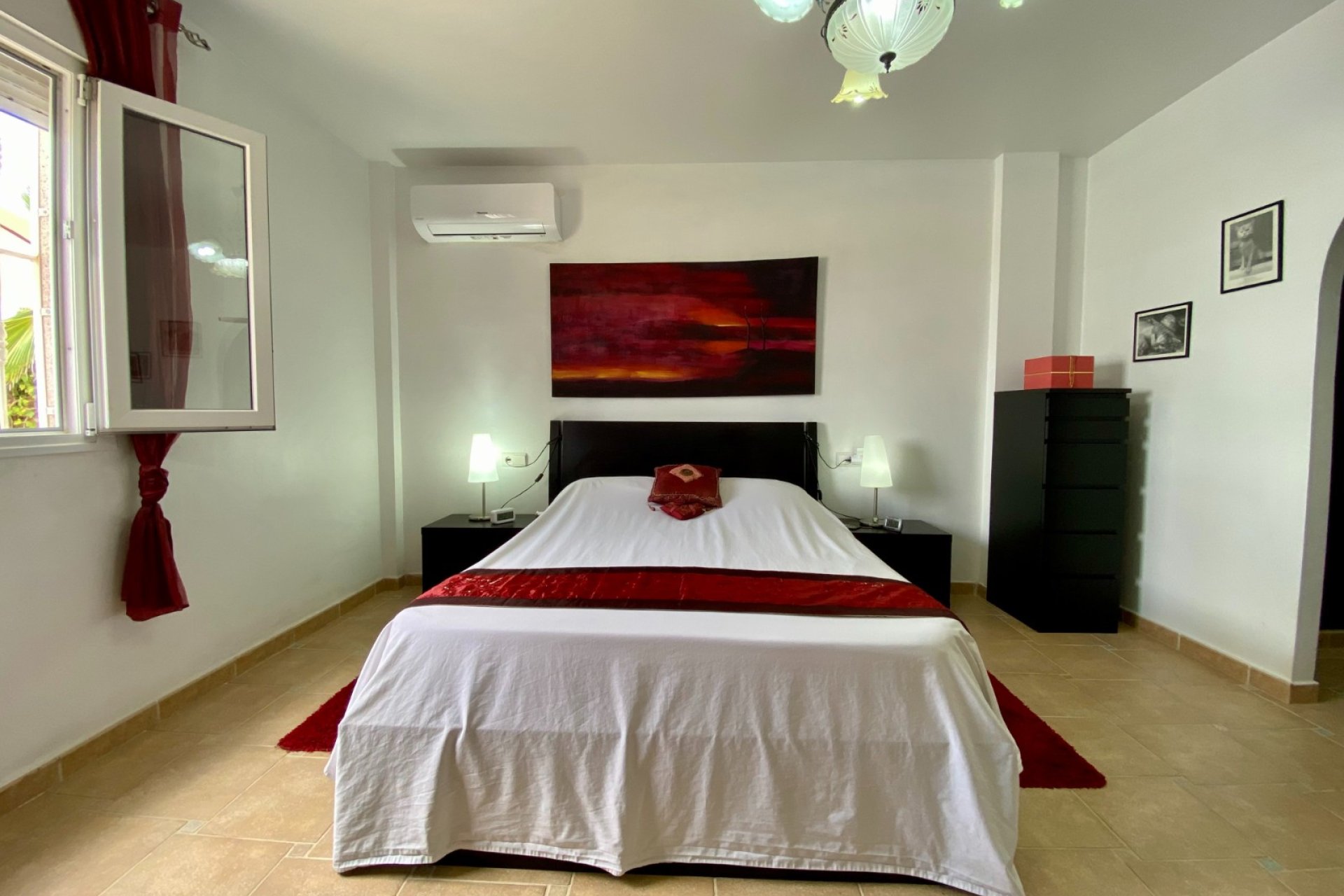 Amplia villa con piscina privada y vistas panorámicas a la montaña en Algorfa﻿