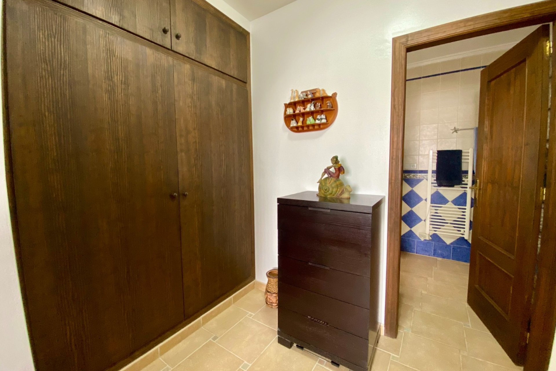 Amplia villa con piscina privada y vistas panorámicas a la montaña en Algorfa﻿