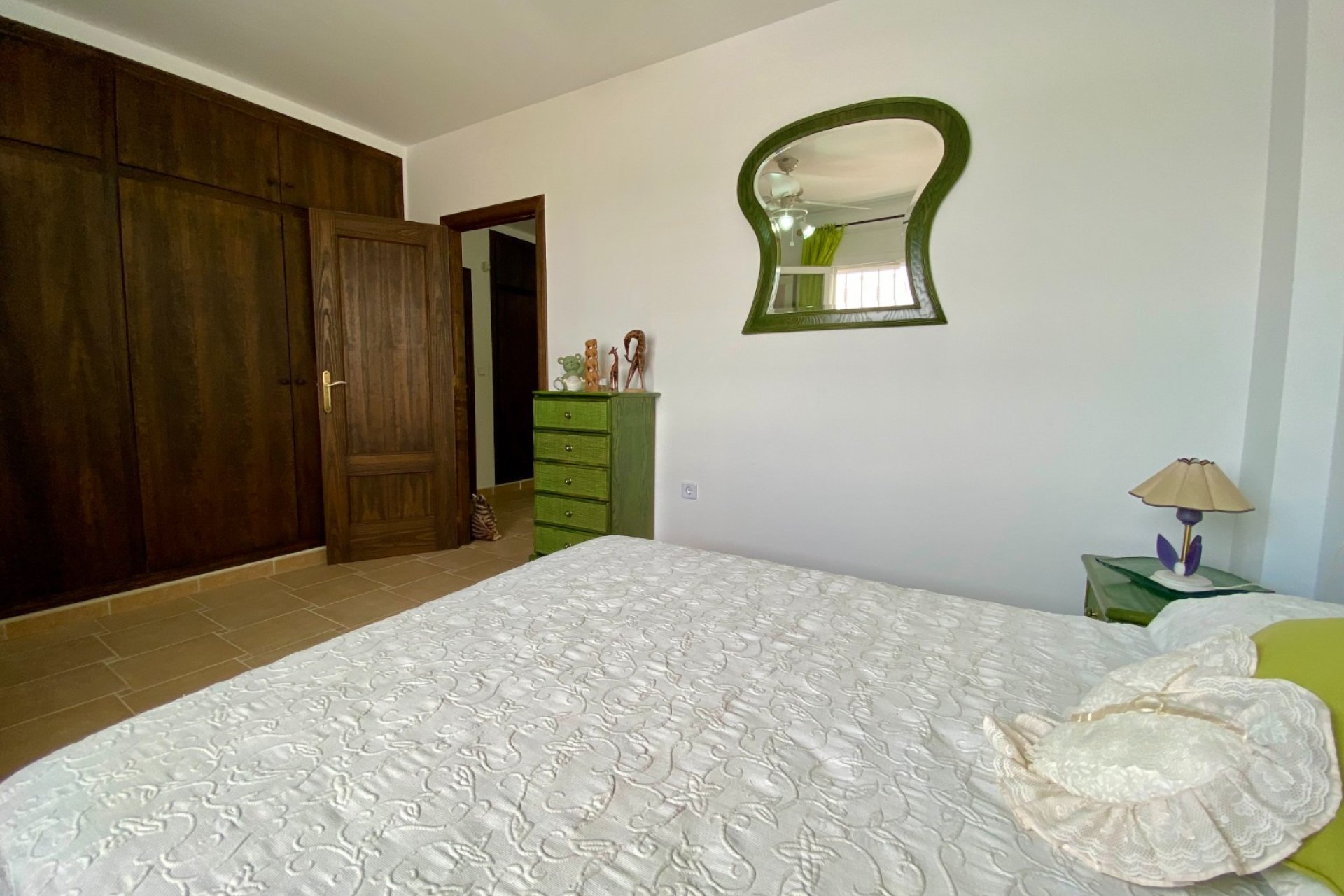 Amplia villa con piscina privada y vistas panorámicas a la montaña en Algorfa﻿