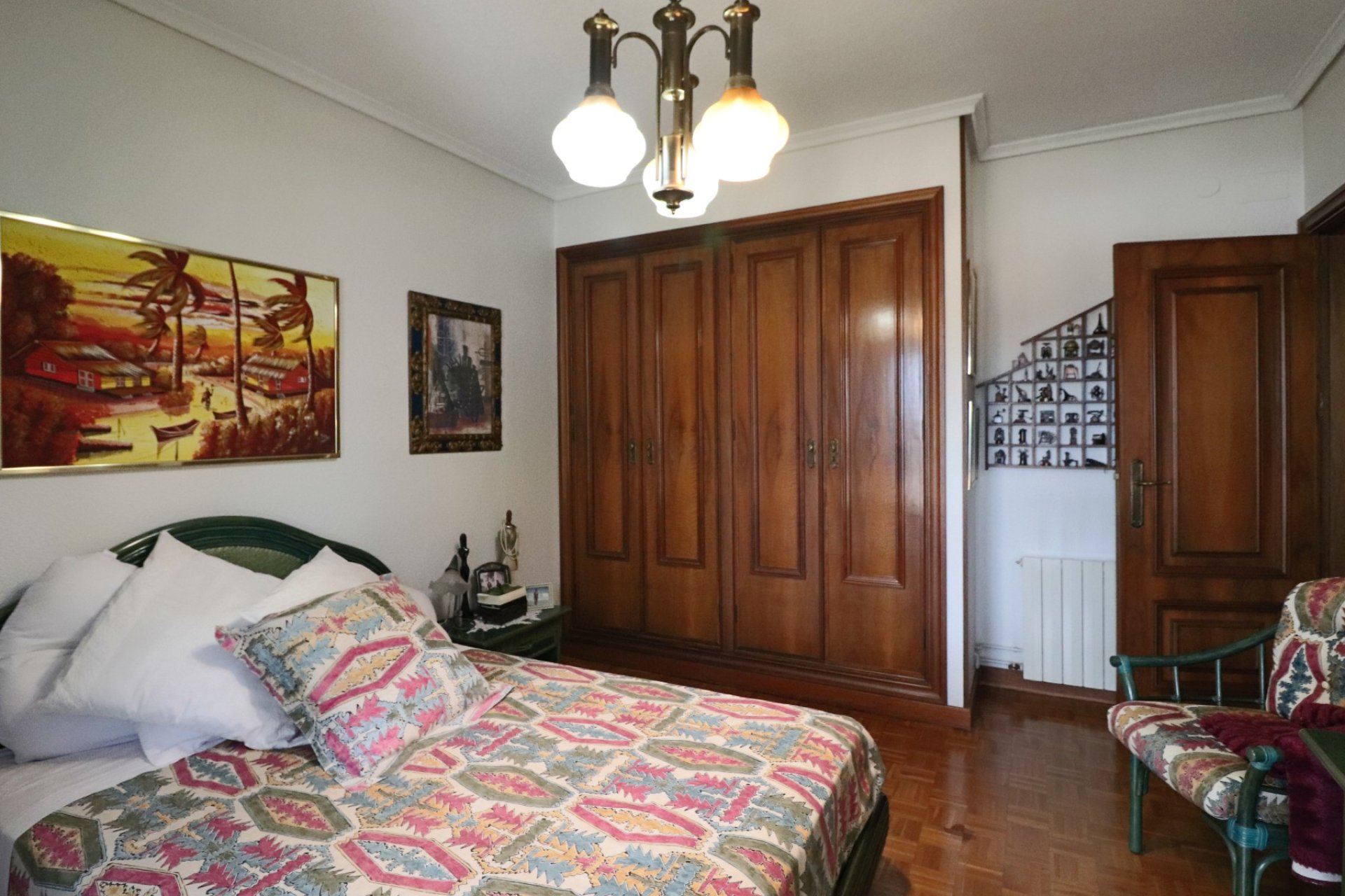 Amplia villa de lujo con vistas al mar, piscina privada y un gran jardín en La Nucía