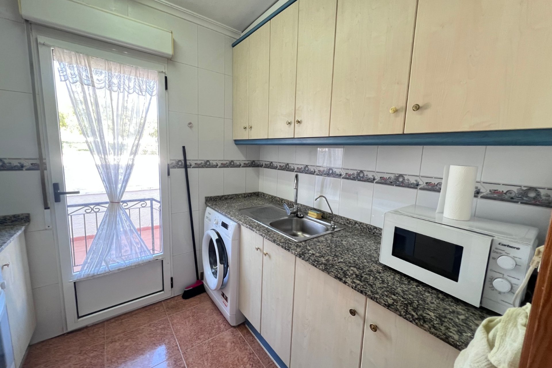 Amplia vivienda adosada con jardín, solárium y piscina cerca de Vistabella Golf, Orihuela