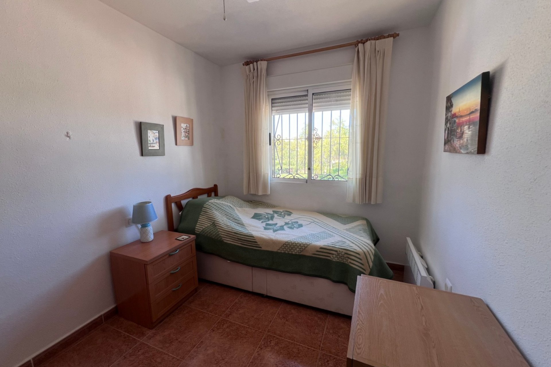 Amplia vivienda adosada con jardín, solárium y piscina cerca de Vistabella Golf, Orihuela