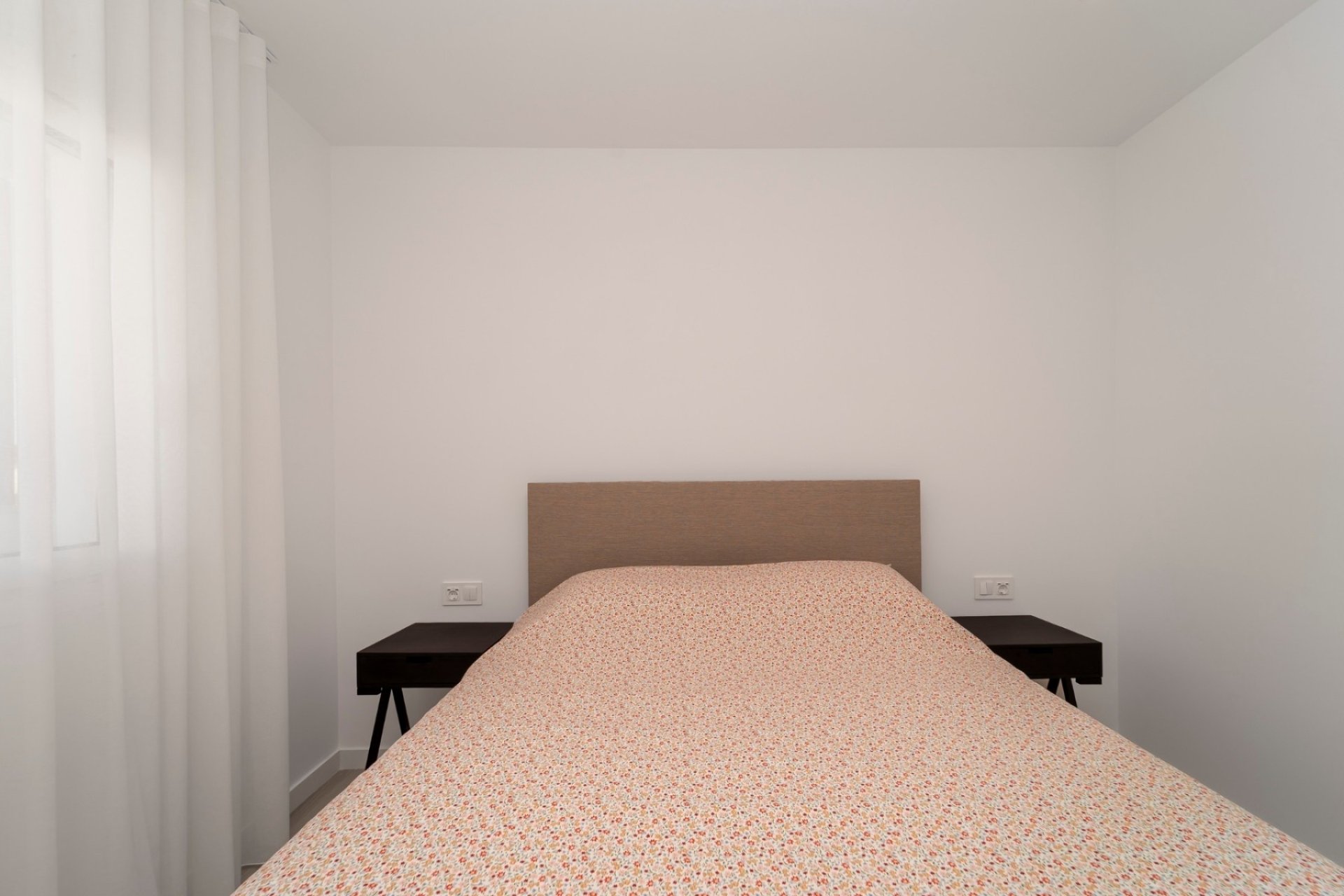 Amplio apartamento de 3 dormitorios con piscina en el corazón de Los Montesinos