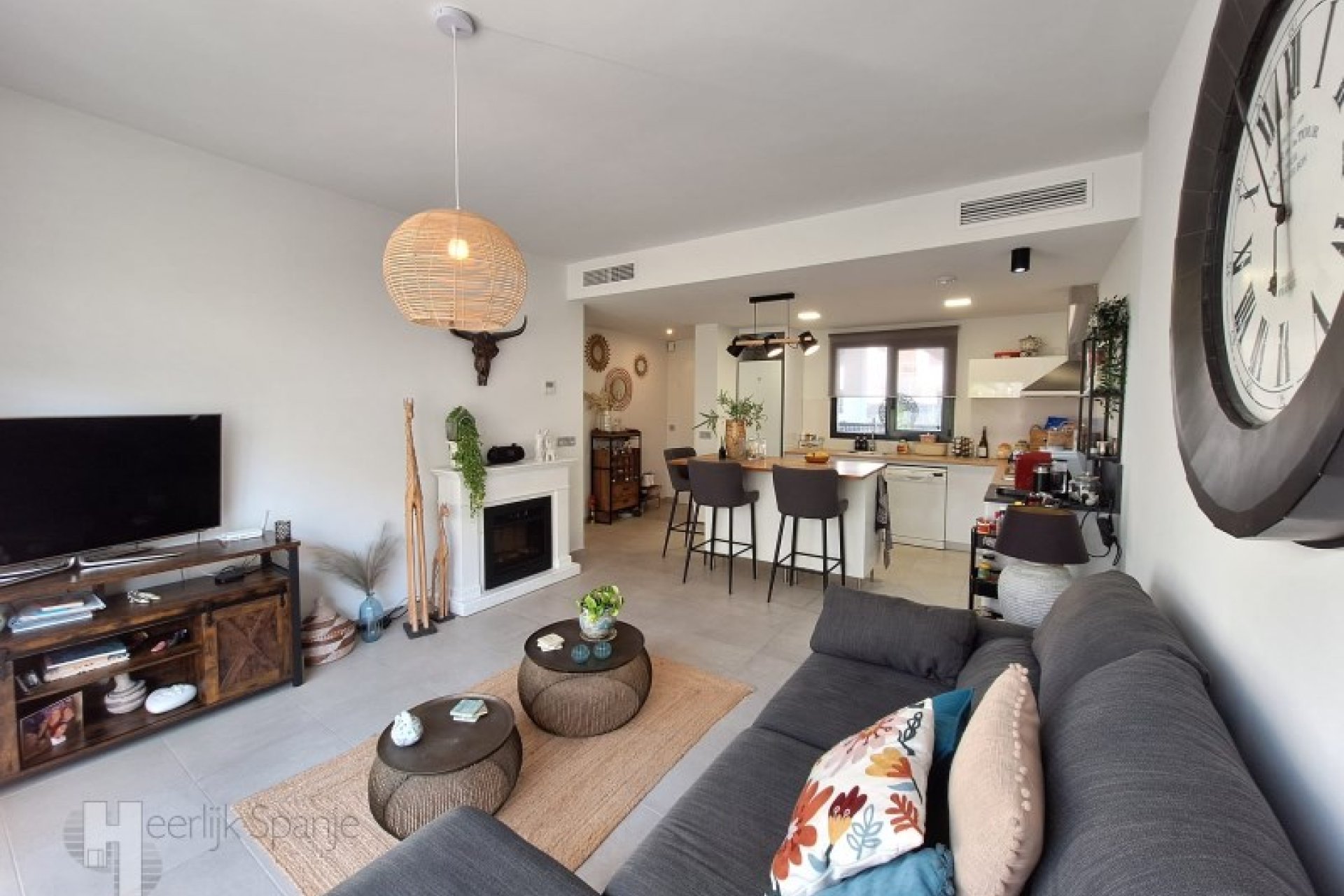 Amplio apartamento en planta baja en San Javier, 3 dormitorios, a 900 m del mar, año de construcción: 2022