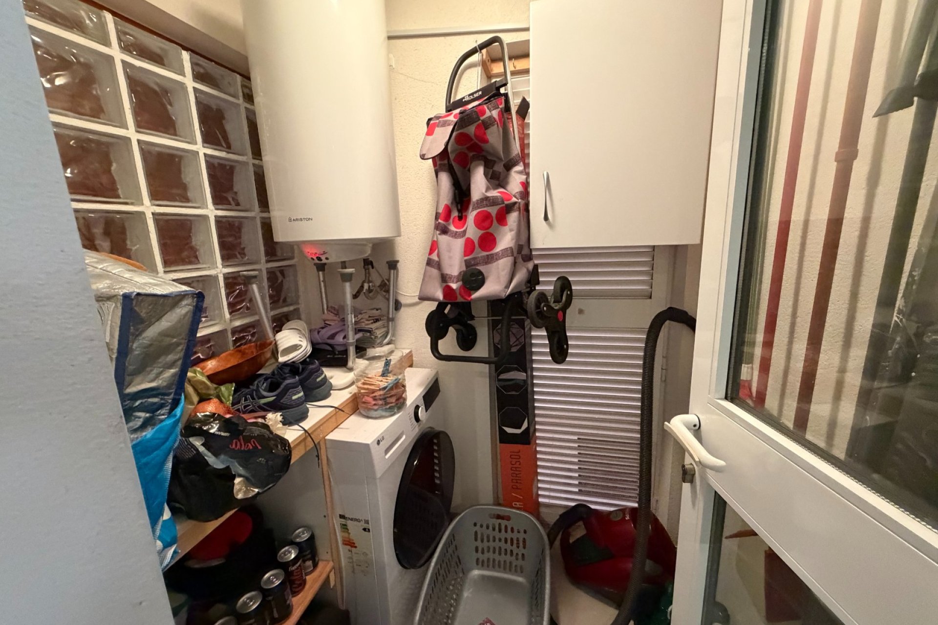 Amplio piso de 3 dormitorios en Orihuela con piscina