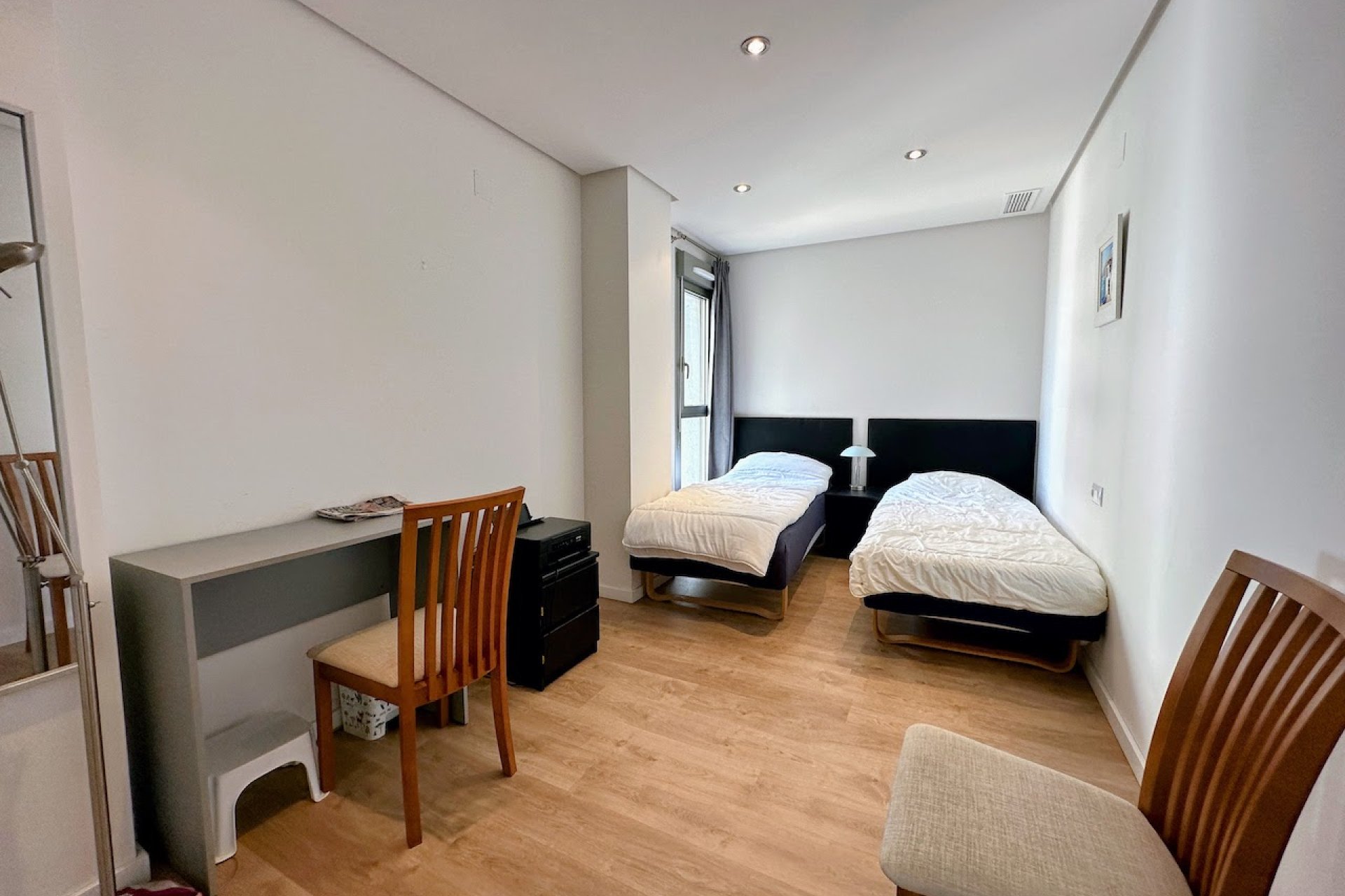 Amplio y moderno apartamento con vistas al mar y equipamientos de lujo en Orihuela Costa