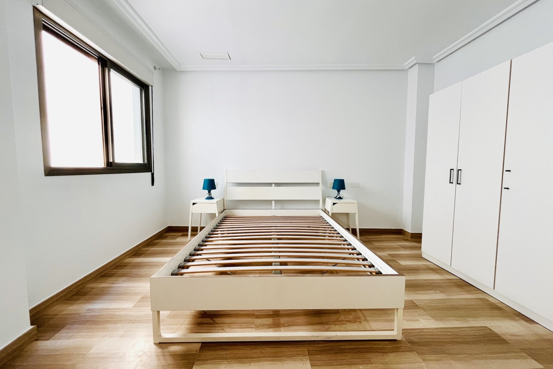 Amplio y moderno apartamento de 4 dormitorios cerca de la playa en Santa Pola