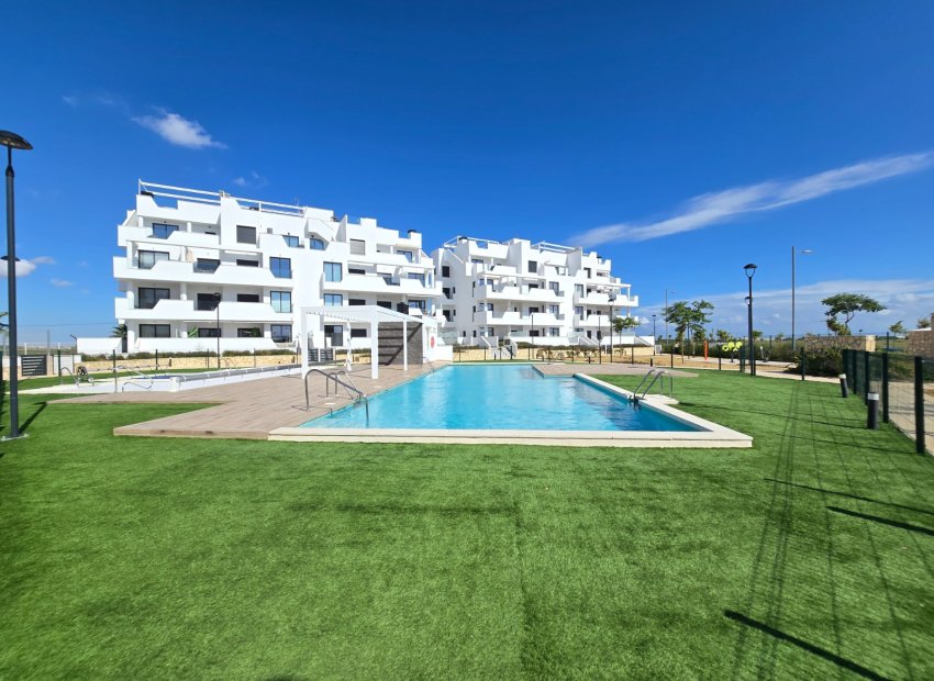 Apartamento de 2 dormitorios listo para entrar a vivir en Santa Rosalía, Costa Blanca