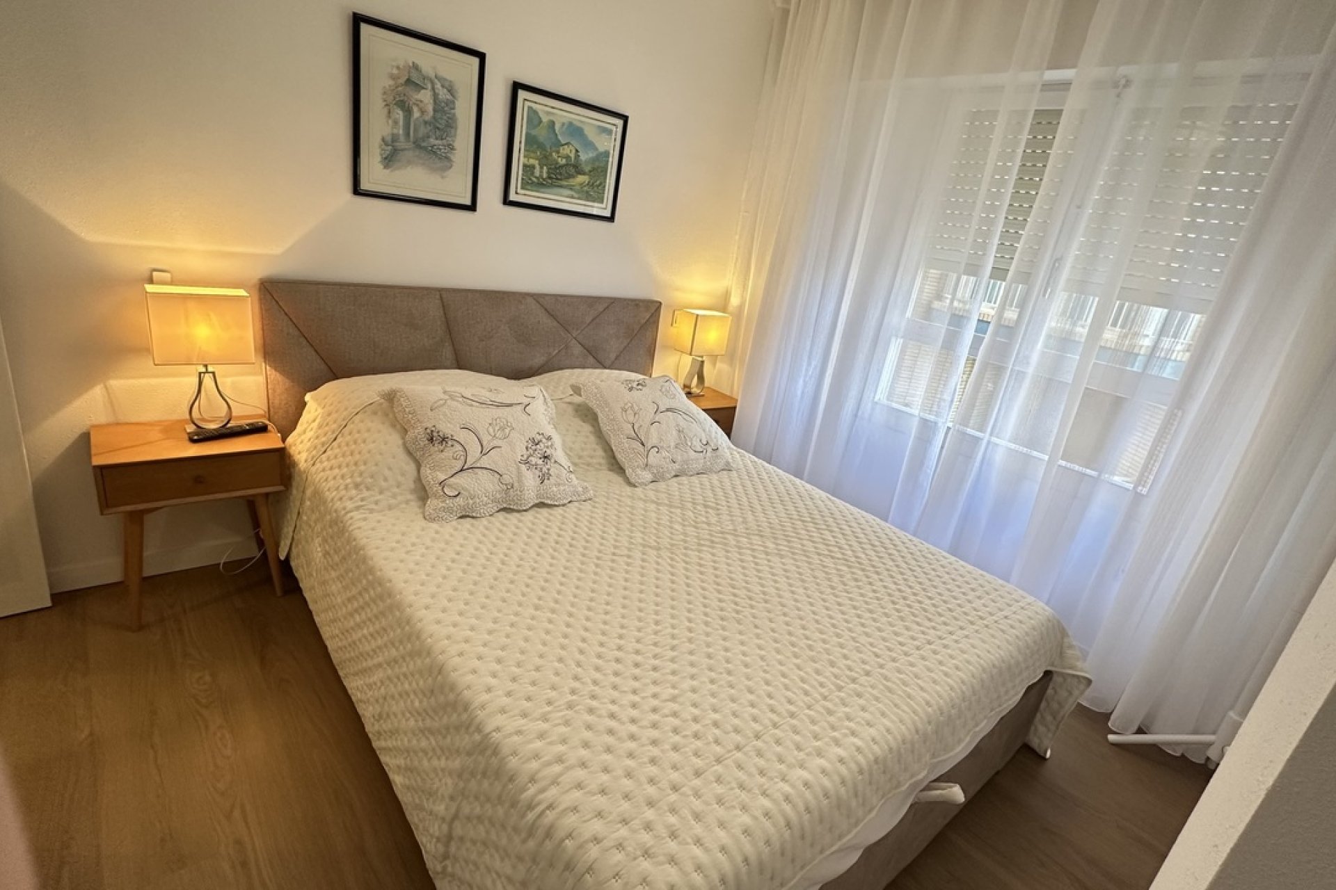 Apartamento de 3 dormitorios renovado y exclusivo con vistas al mar en Torrevieja