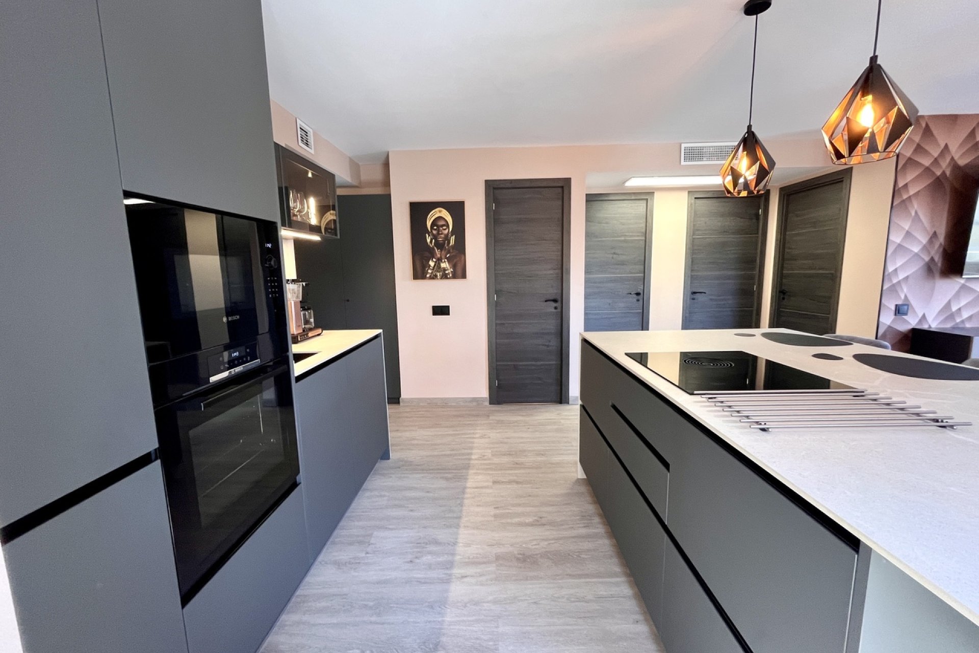 Apartamento de 4 dormitorios totalmente renovado en Almoradí
