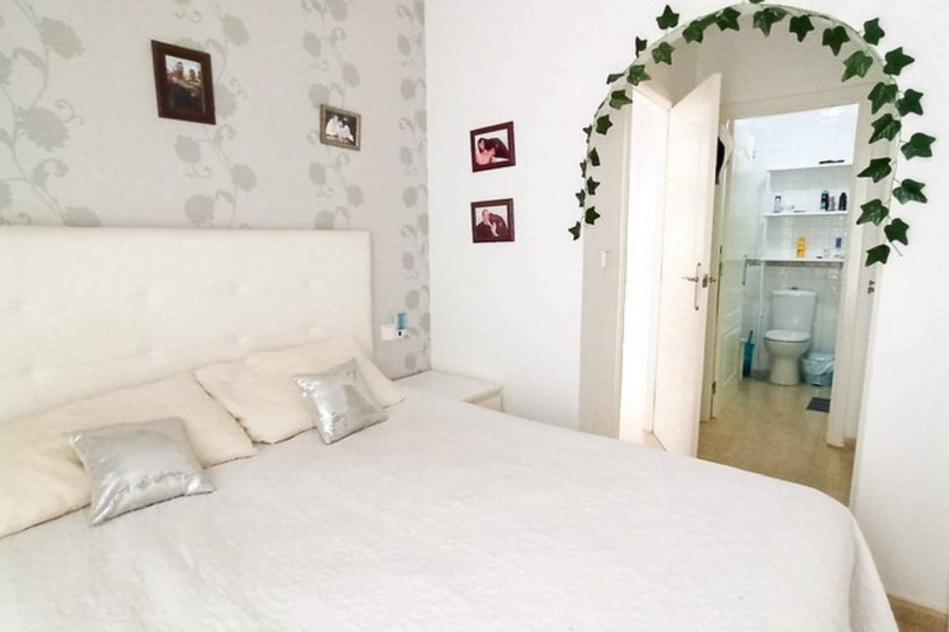 Apartamento de planta baja con 2 dormitorios, piscina y garaje en Formentera del Segura