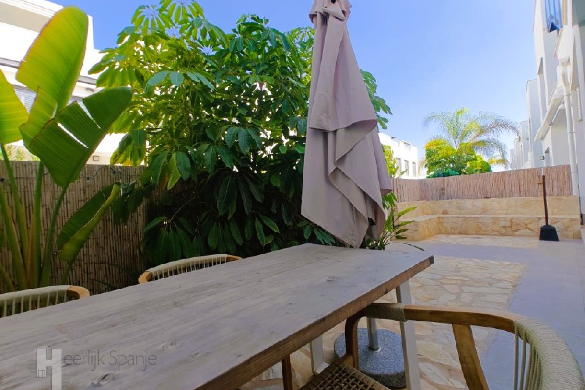 Apartamento en planta baja cerca de la playa en Santiago de la Ribera, totalmente amueblado