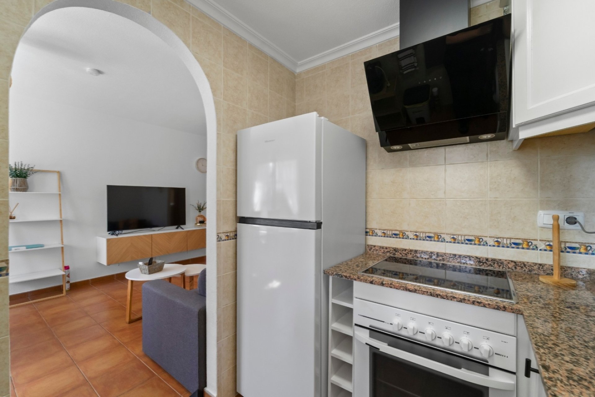 Apartamento en planta baja en Torrevieja con piscina y plaza de aparcamiento