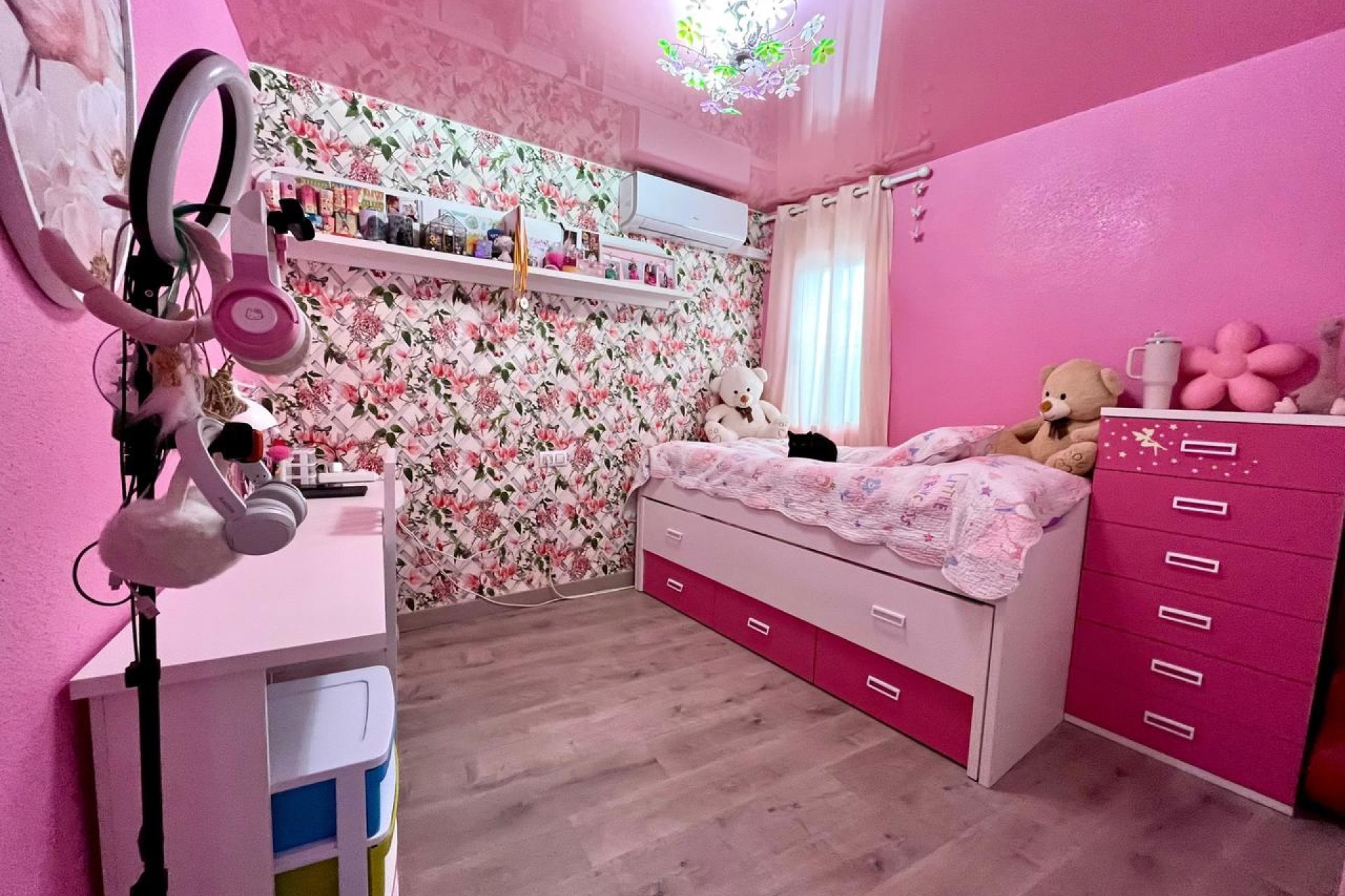 Apartamento luminoso y moderno de 4 dormitorios en el centro de Torrevieja, cerca de la playa