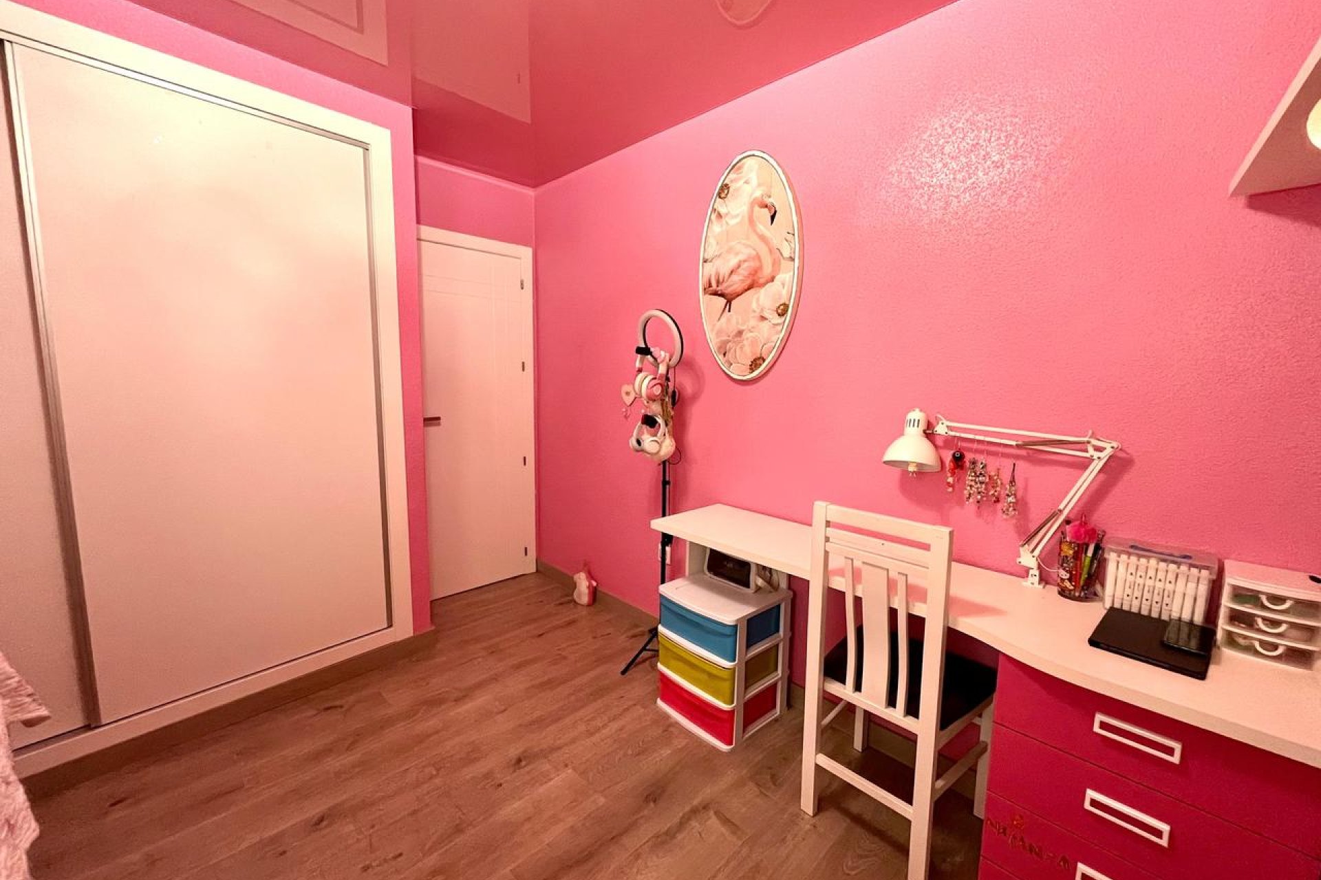 Apartamento luminoso y moderno de 4 dormitorios en el centro de Torrevieja, cerca de la playa