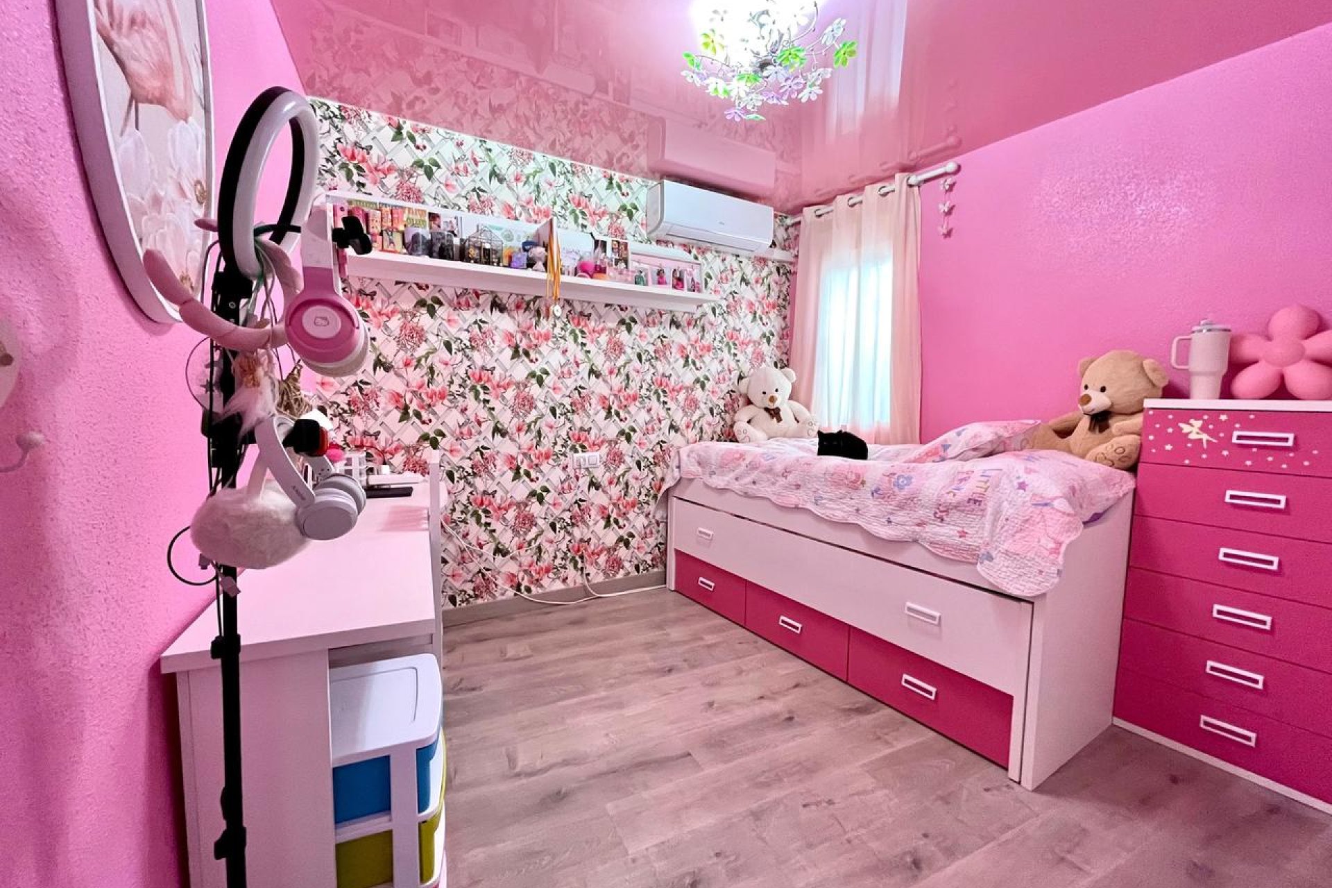 Apartamento luminoso y moderno de 4 dormitorios en el centro de Torrevieja, cerca de la playa