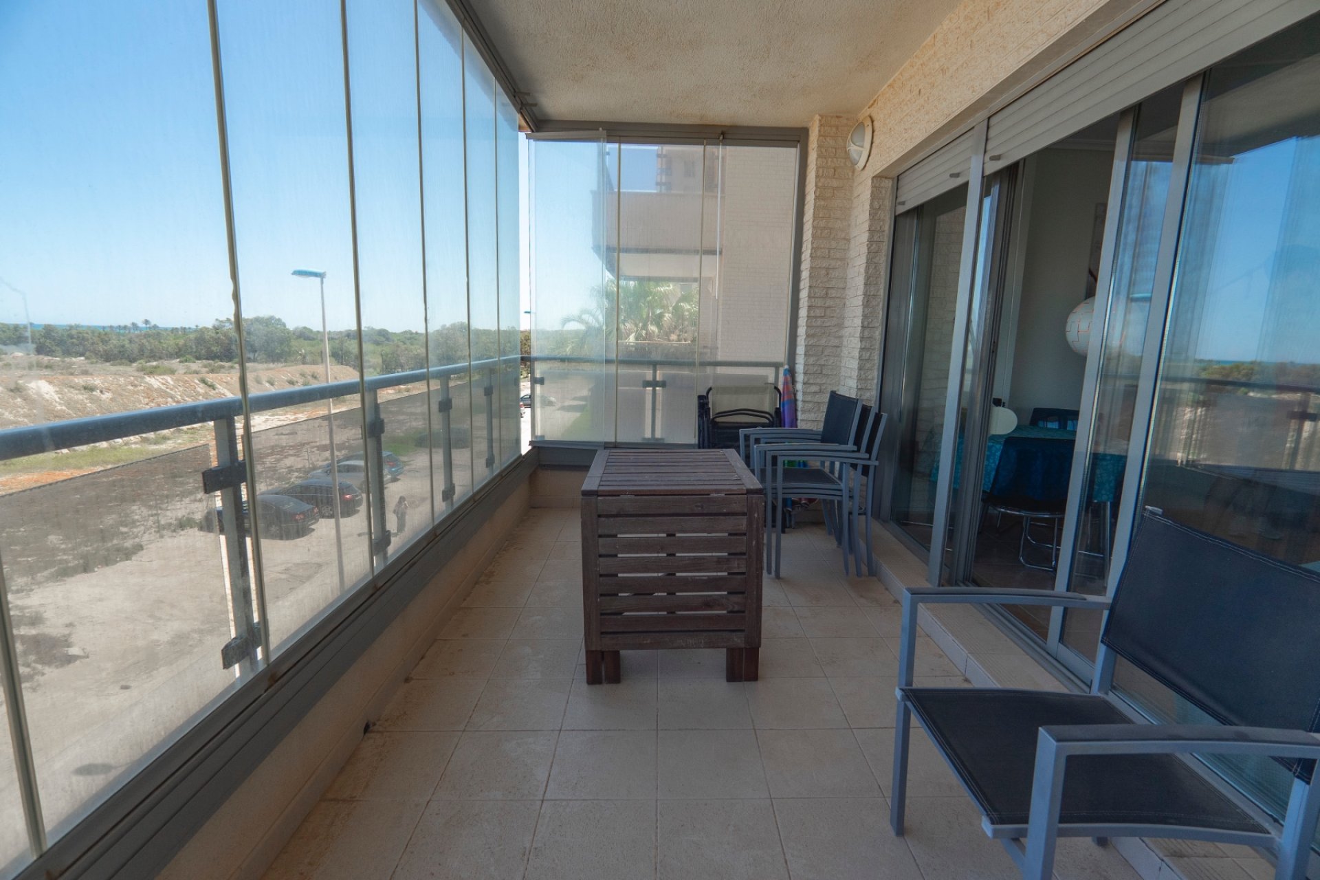 Apartamento moderno con vistas al mar en Guardamar del Segura, 3 dormitorios, cerca de la playa