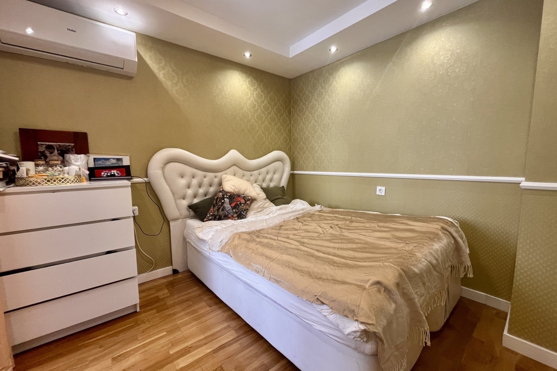 Apartamento moderno de 3 dormitorios con vistas al mar en una ubicación privilegiada en Torrevieja