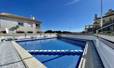 Apartamento / piso - Reventa - Orihuela Costa -
                La Zenia