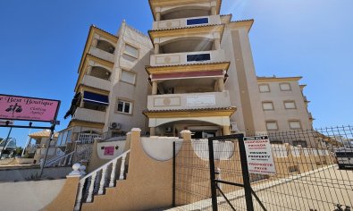 Apartamento / piso - Reventa - Orihuela Costa -
                La Zenia