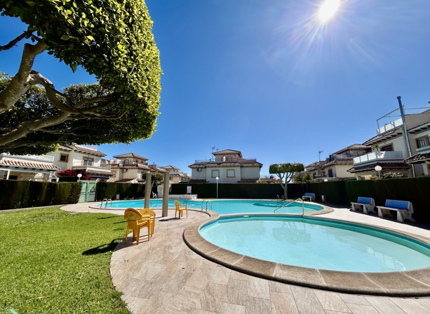 Apartamento / piso - Reventa -
            Torrevieja - CO-50940
