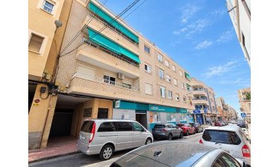 Apartamento / piso - Reventa - Torrevieja -
                Torrevieja