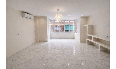 Apartamento - Reventa - Torrevieja -
                Muelle Pesquero