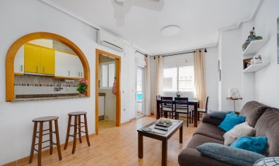 Apartamento - Reventa - Torrevieja -
                Playa del Acequión