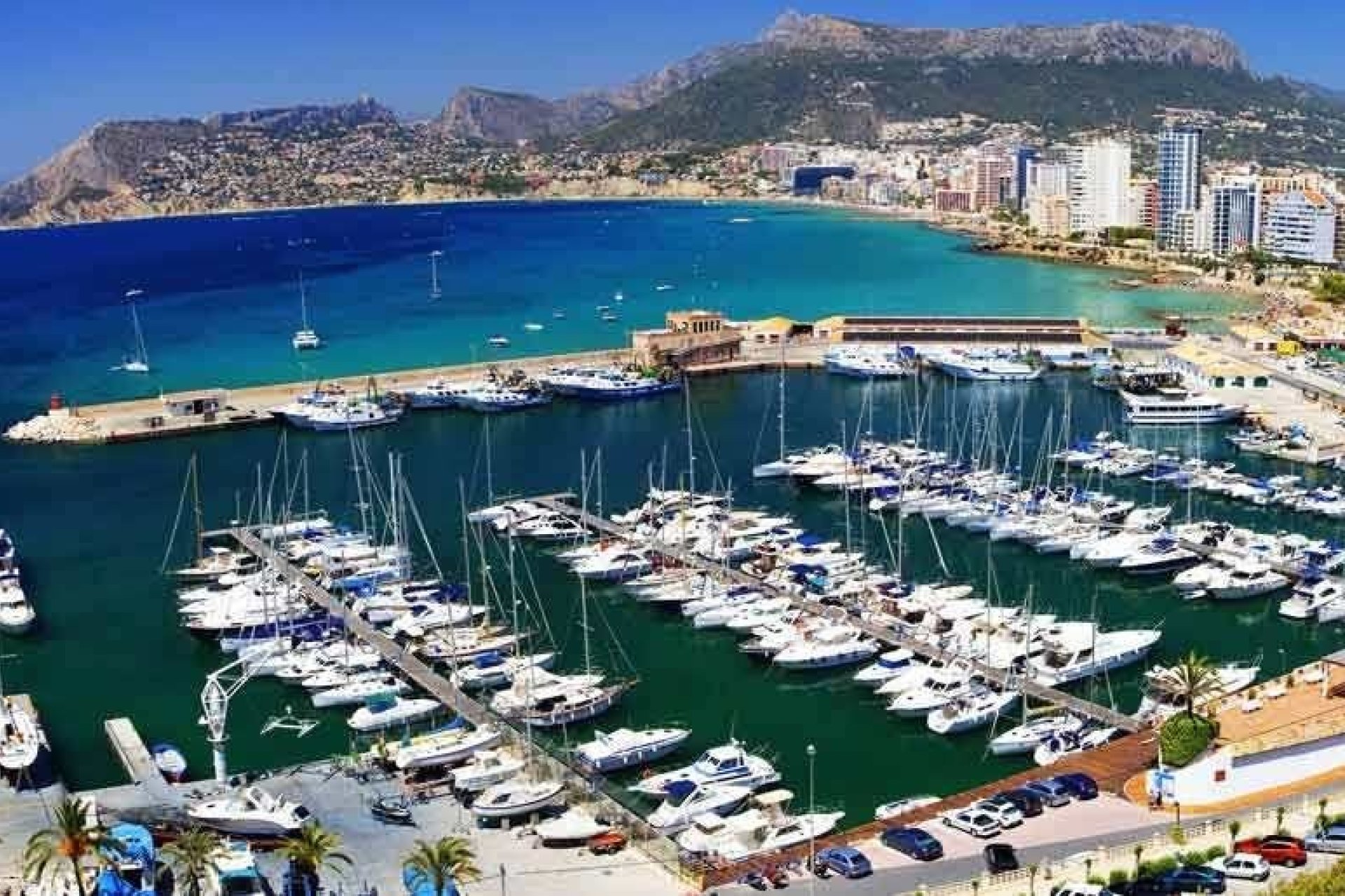 Apartamentos de Obra Nueva con Vistas al Mar en Calpe