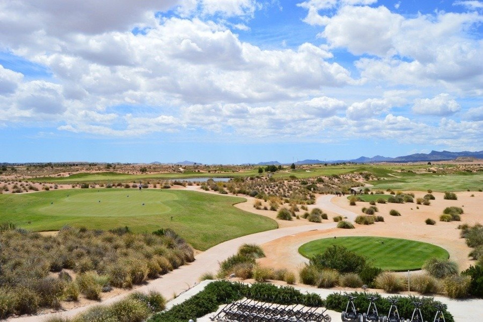 Apartamentos de obra nueva en Condado de Alhama Golf