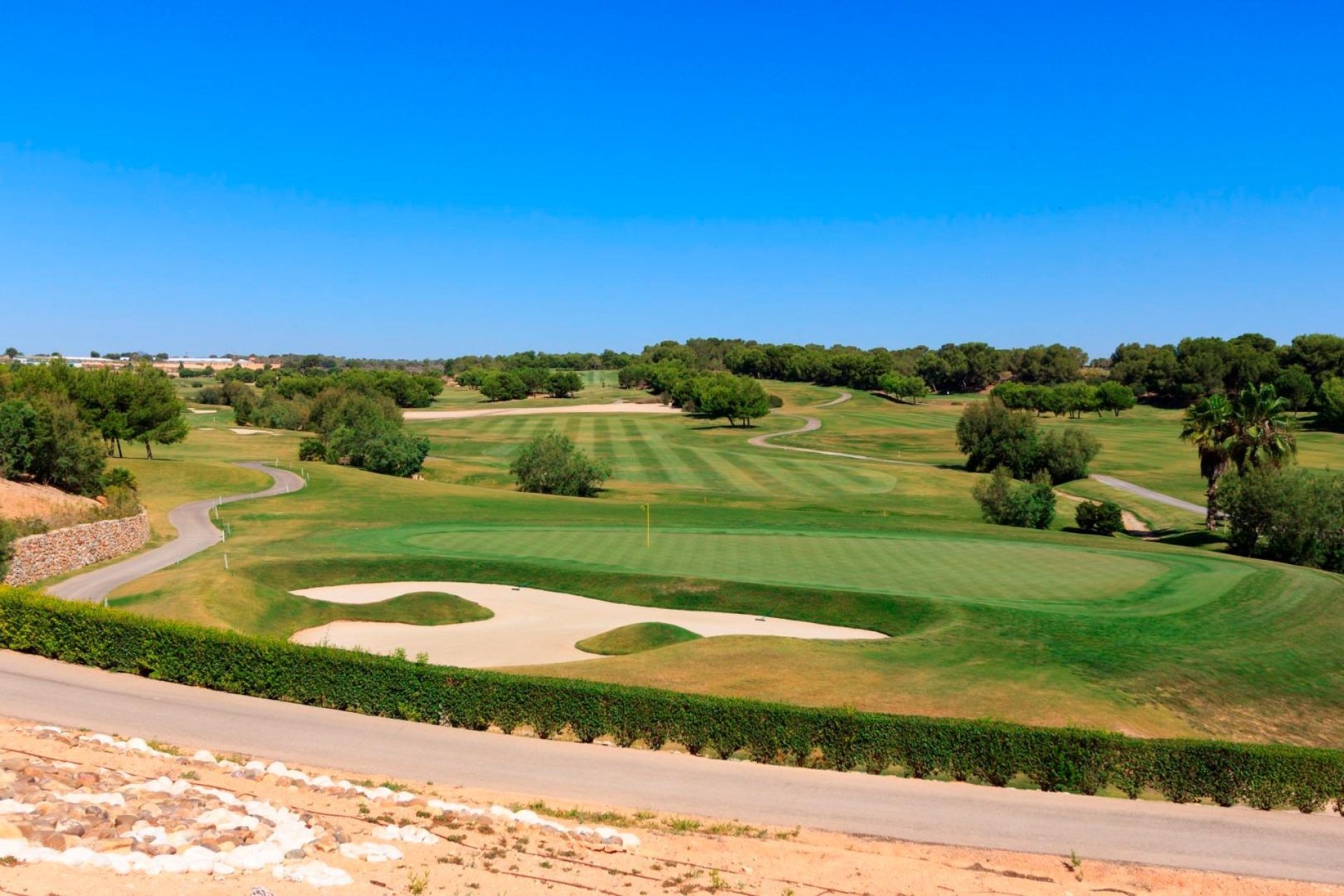 Apartamentos de obra nueva en el campo de golf en Pilar de la Horadada