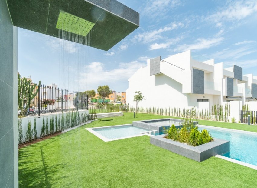 Apartamentos de obra nueva en Los Balcones (Torrevieja)