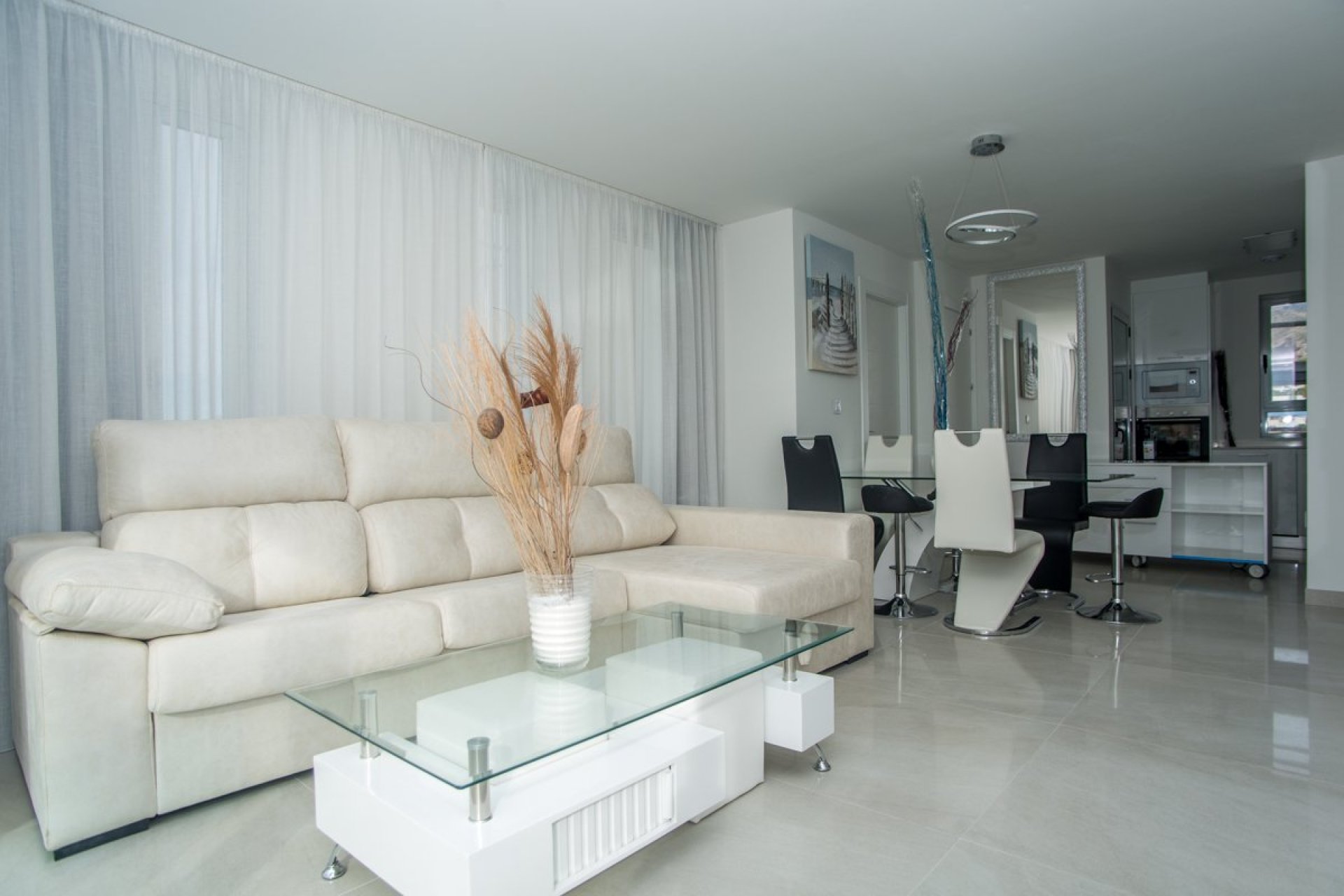 Apartamentos y áticos en La Cala con vistas al mar