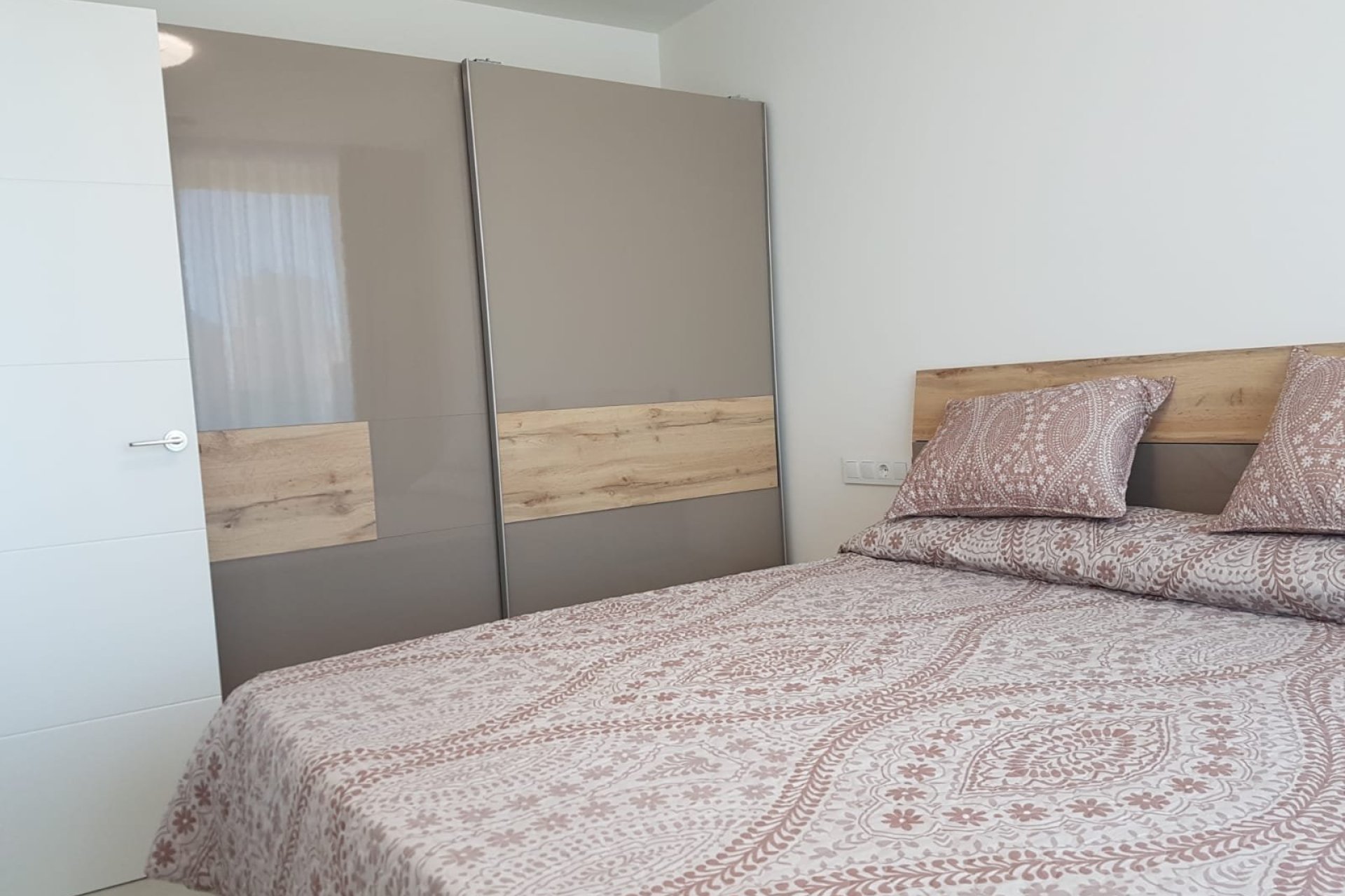 Apartamentos y áticos en La Cala con vistas al mar