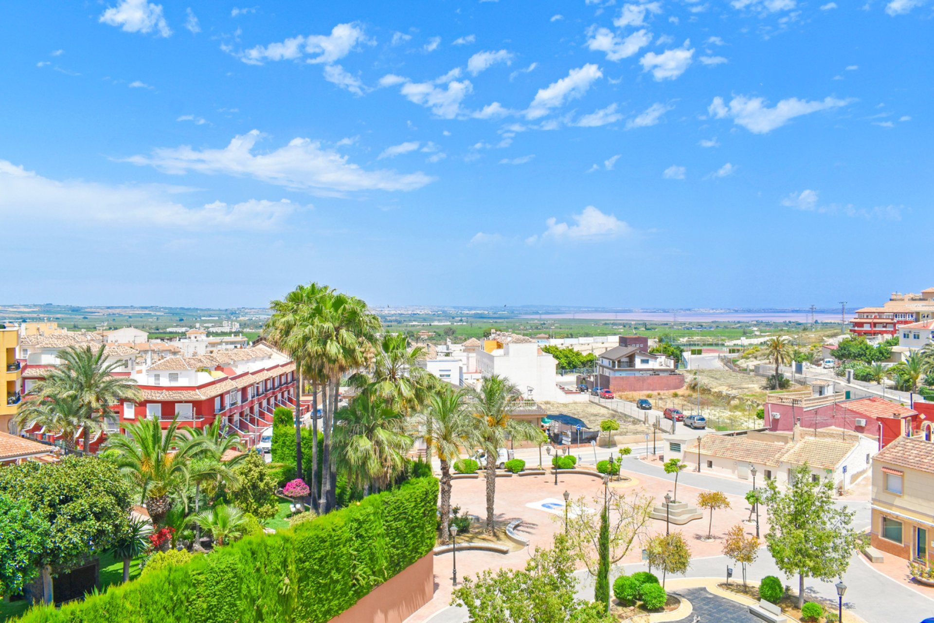 Apartment complex in San Miguel de Salinas with rental license