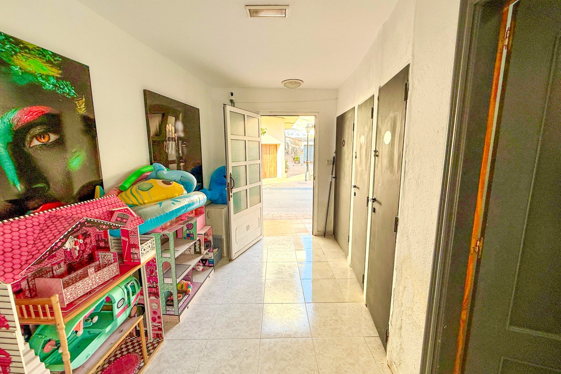 Apartment complex in San Miguel de Salinas with rental license