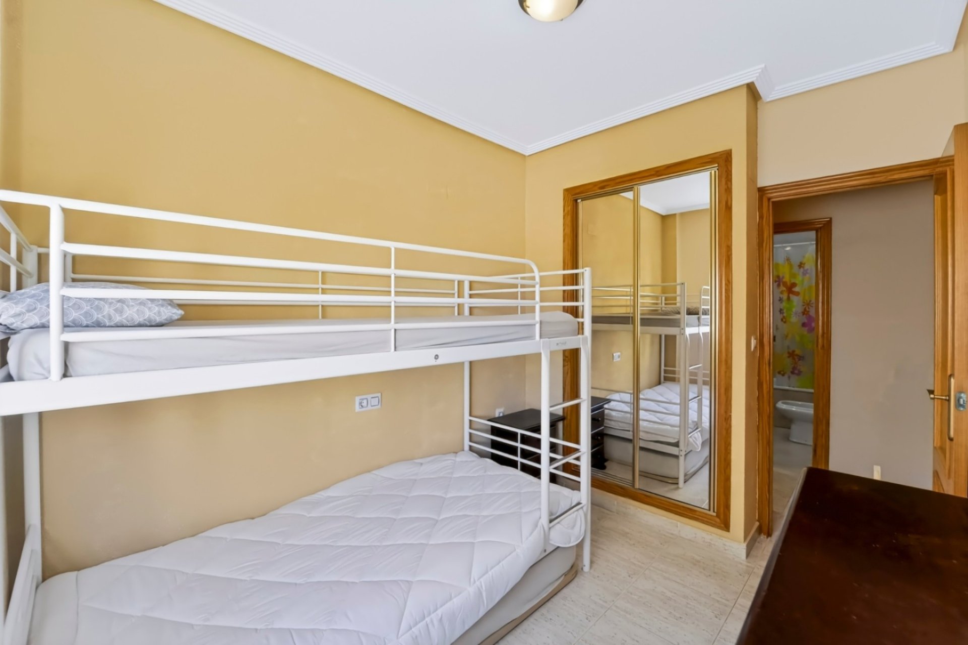 Apartment for sale in Guardamar del Segura with a pool