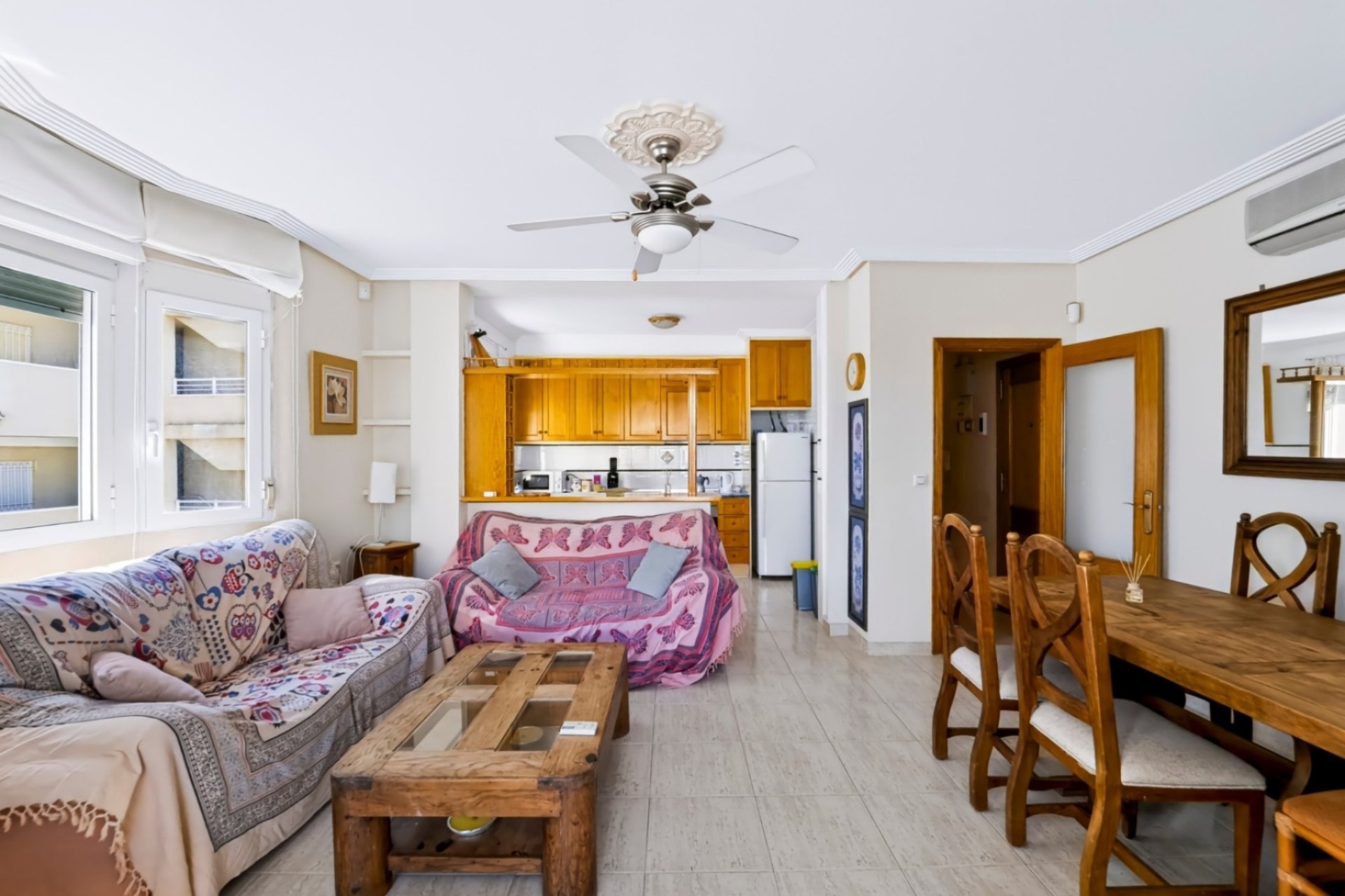 Apartment for sale in Guardamar del Segura with a pool
